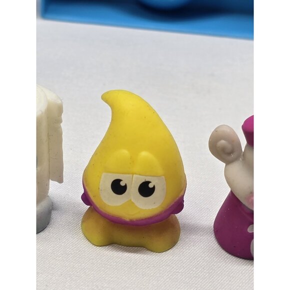 Poopeez Lot Outhouse,Toilet Paper Container, Toilet And Seven Figures - Picture 10 of 16